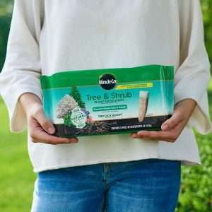 Miracle-Gro Tree and Shrub Plant Food Spikes, For Deciduous, Flowering and Evergreen Trees, Hydrangeas, and Acid-Loving Plants, 12 Spikes - 5