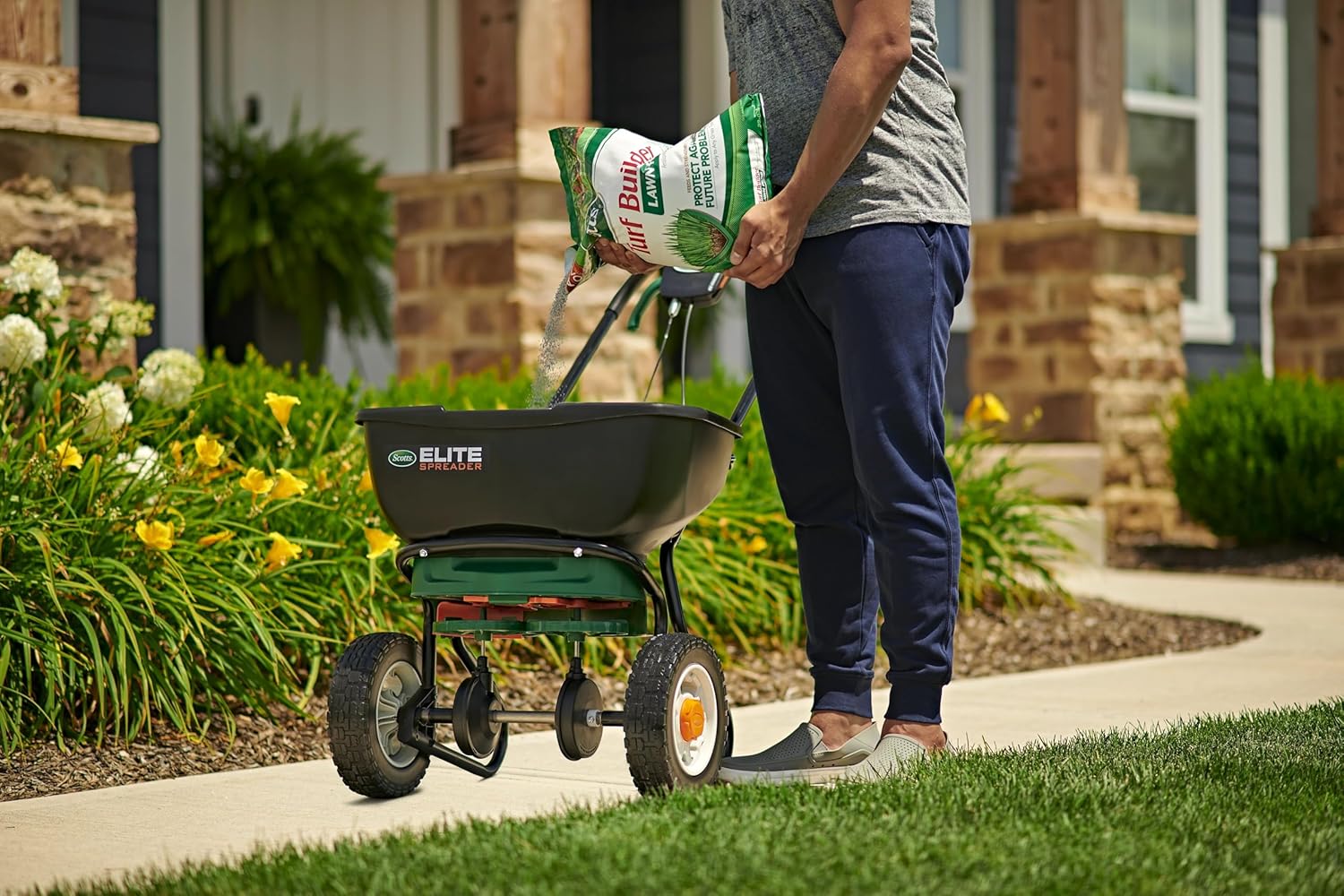 Scotts Turf Builder Lawn Food - Fertilizer for All Grass Types, 5,000 sq. ft., 12.5 lbs. - 11